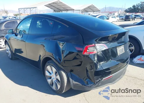 2023 Tesla Model Y Awd/Long Range Dual Motor All-Wheel Drive z USA, uszkodzony, nr VIN 7SAYGDEE3PA028171